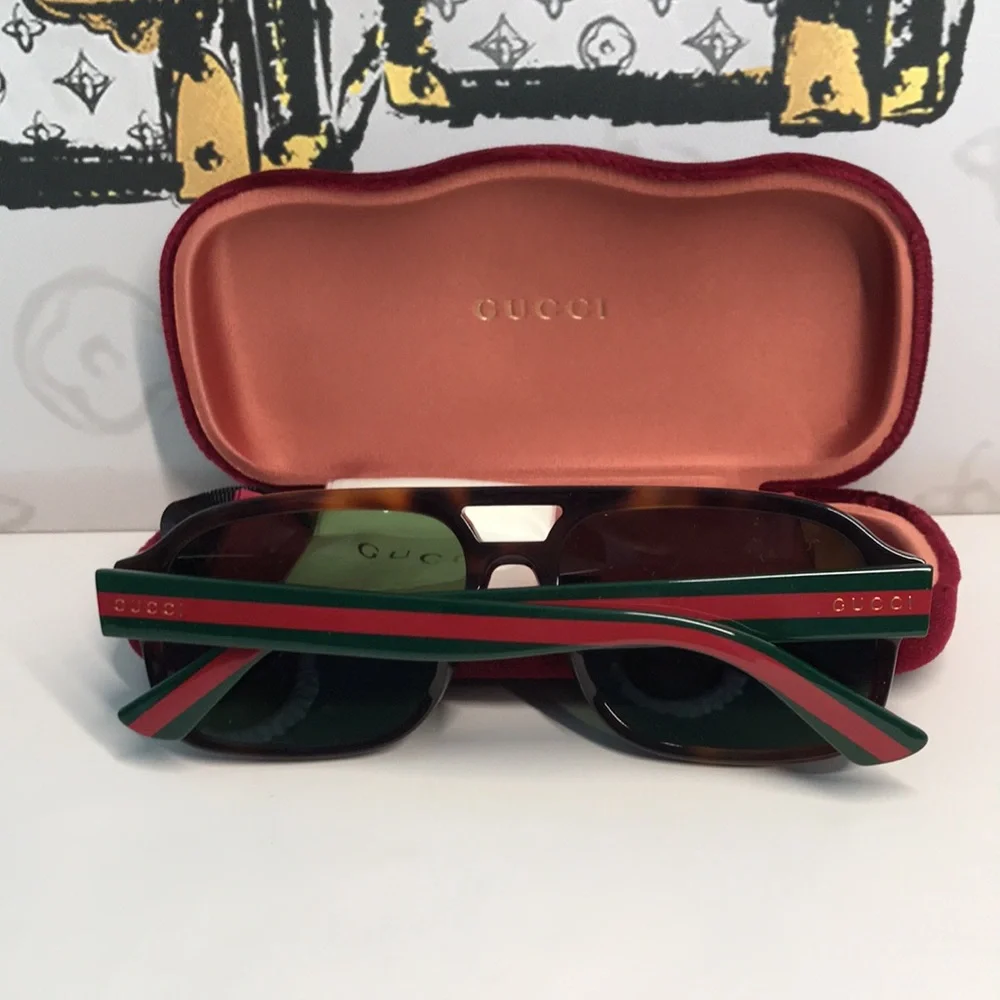 Gucci Tortoise Shell Sunglasses with Green Lenses GG0925s 002